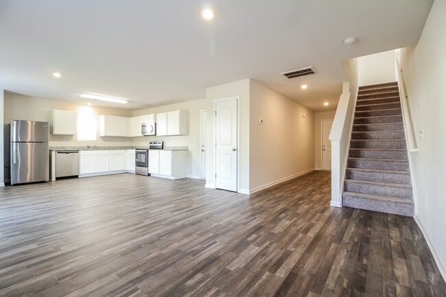 Building Photo - 204 Rawlings Hide Ln