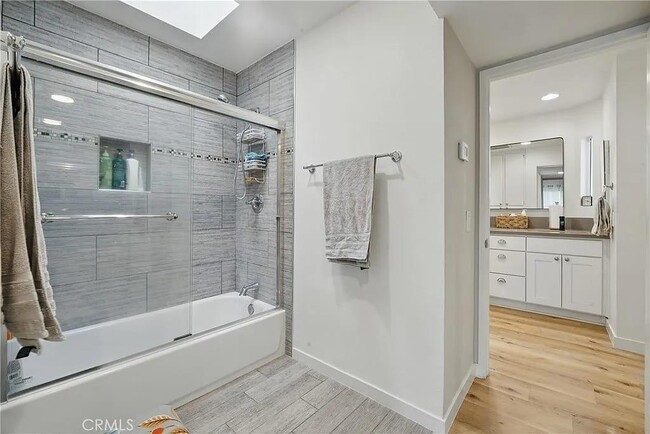 Foto del edificio - 14861 Mulberry Dr