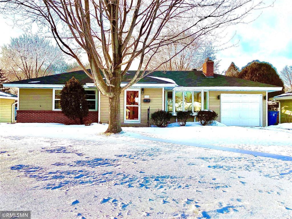 Foto principal - 6104 Chowen Ave S