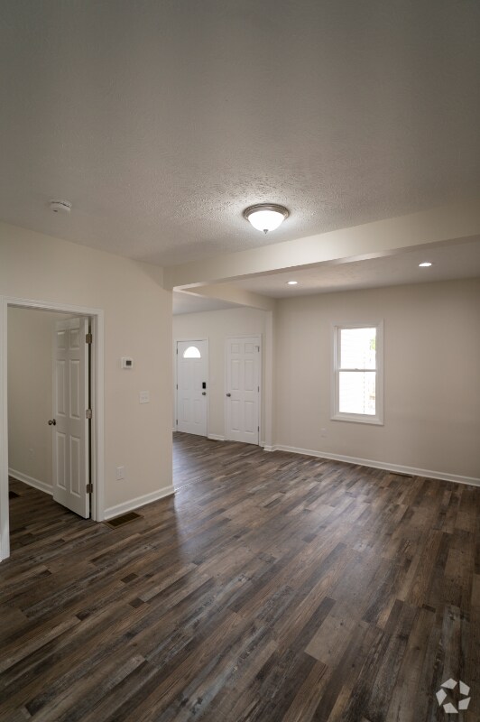 Building Photo - 1277 W 67th St