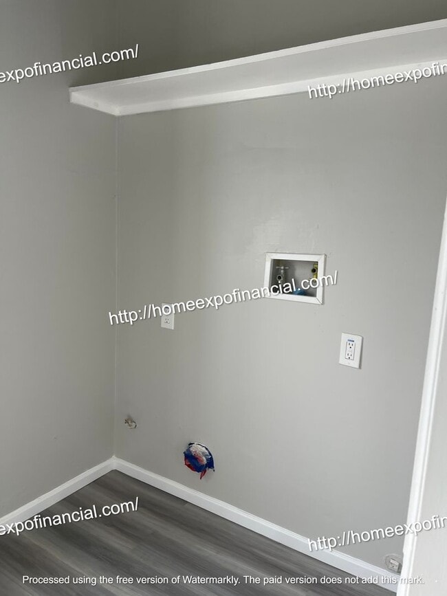 Building Photo - Nice Home For Rent (Front House)