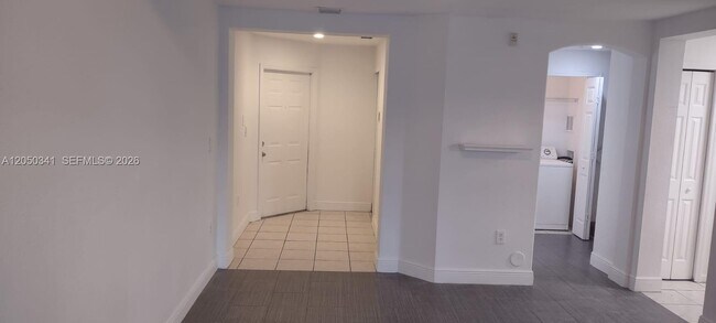 Foto del edificio - 10902 NW 83rd St