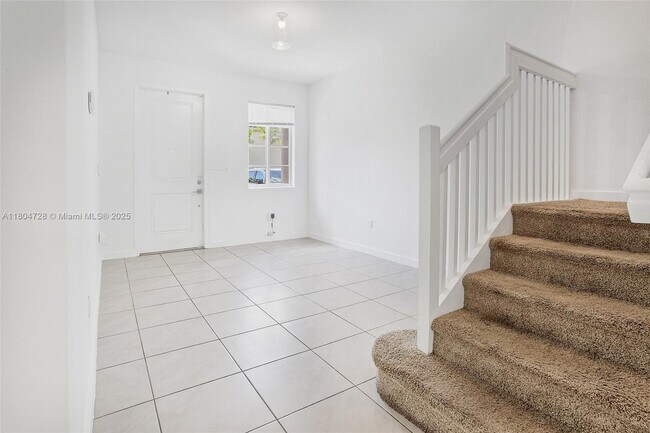 Foto del edificio - 1363 NW 208th Terrace