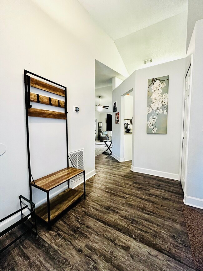 Foto del edificio - 11 Brindlewood Dr