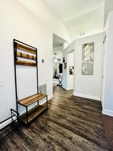 Building Photo - 11 Brindlewood Dr