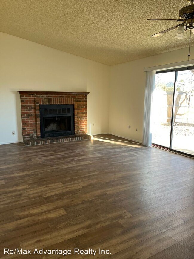 Building Photo - 3 br, 1 bath House - 3975 Beltana Drive