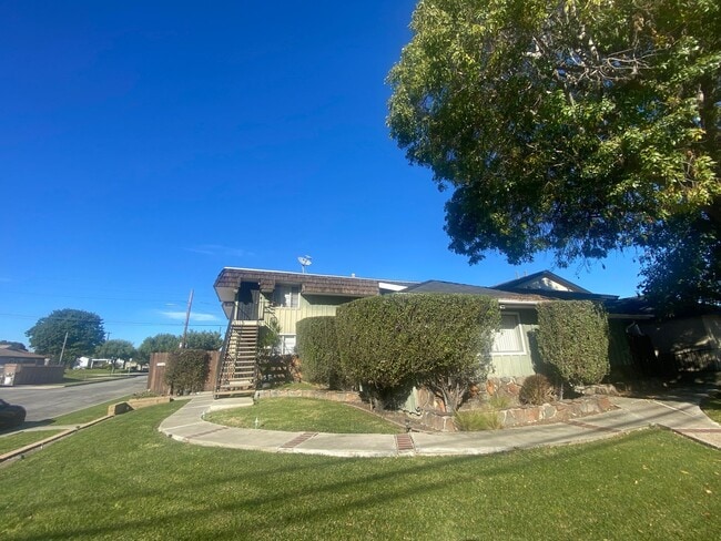 Randall Apartments - Randall Apartments