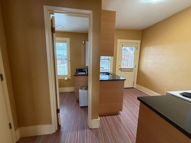 Foto del edificio - Historic Downtown Bend 1 Bed/1 Bath - Harriman Street