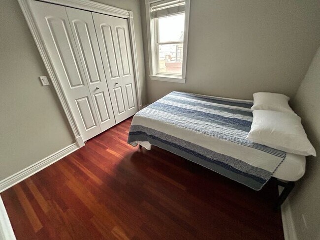 Subject Bedroom - 1510 N Bosworth Ave