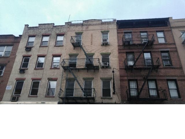 Primary Photo - 243 Bleecker St