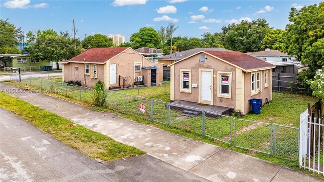 Building Photo - 5714 NW 21st Ave