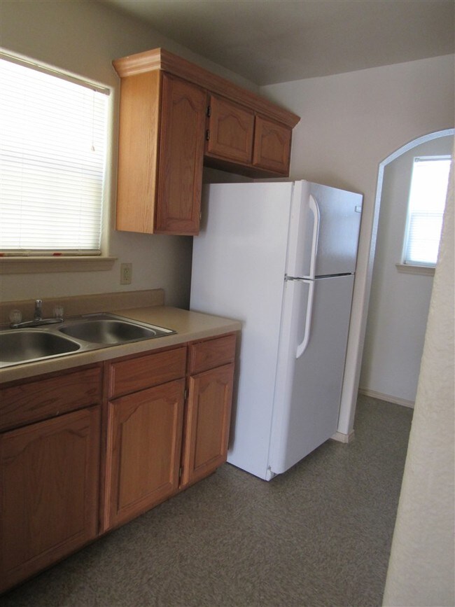 Building Photo - 1804 Juarez Ave