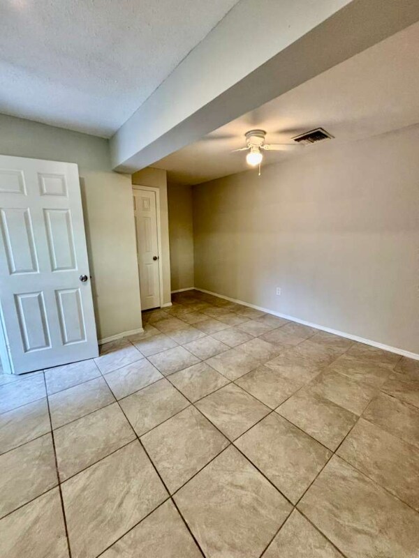 Foto del edificio - 1216 Marlowe Ave