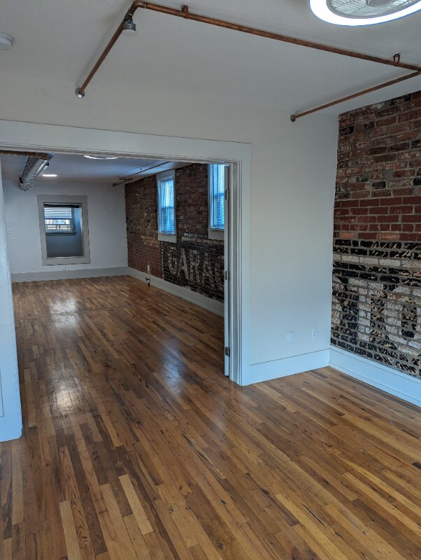 Building Photo - 625 S Union Ave