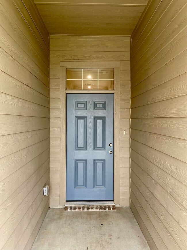 Foto del edificio - 7445 Shady Mdws Ln