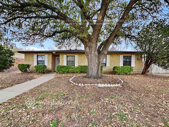 Building Photo - 5116 Avery Ln