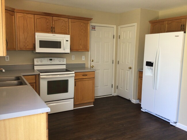 Building Photo - 7014 Honey Tree Ln