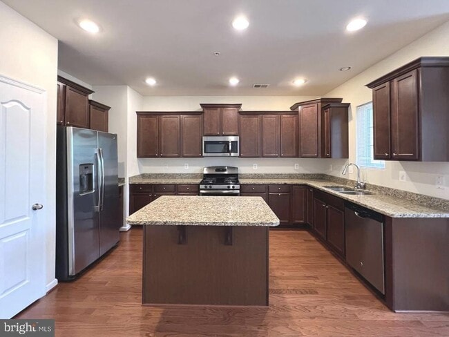 Foto del edificio - 1009 Red Clover Rd