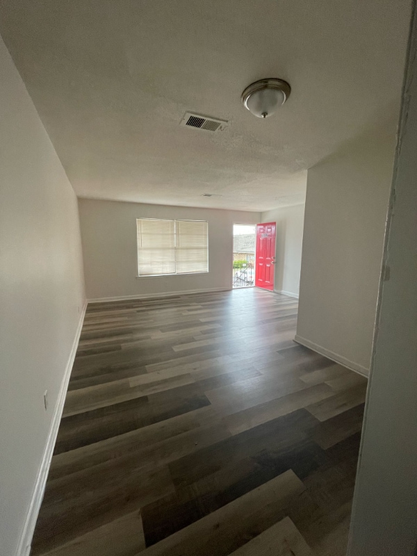 Building Photo - 2411 Talonwood Dr