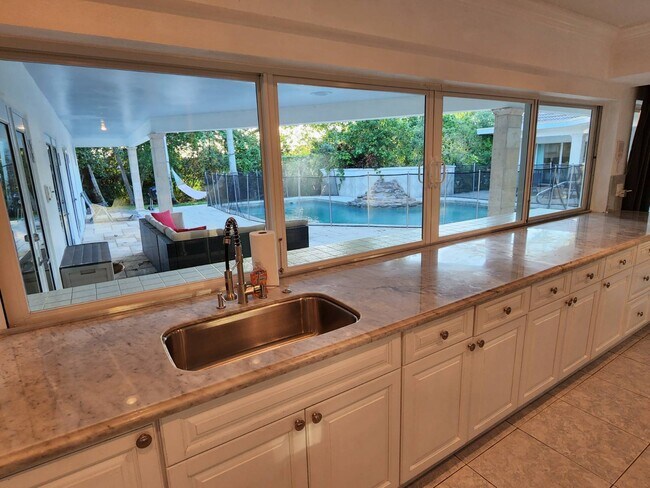 Foto del edificio - 4020 NW 101st Dr