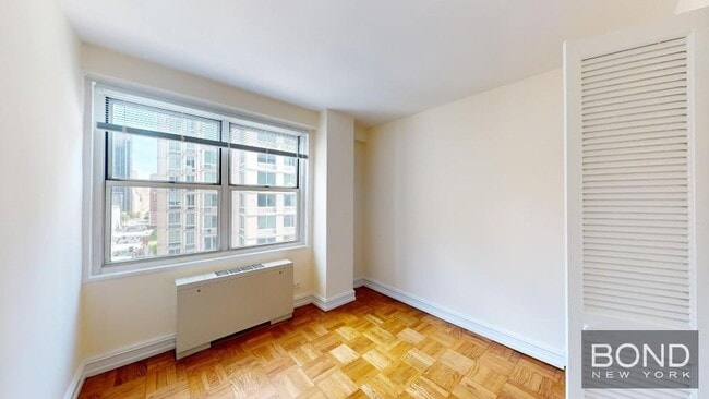 Building Photo - 888 Eighth Avenue