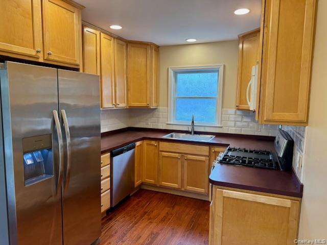 Building Photo - 29 1/2 Woolsey Ave