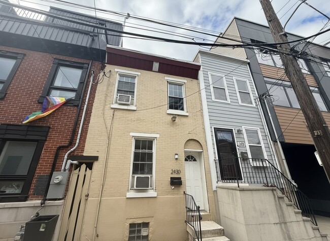 Photo - 2430 E Gordon St Townhome