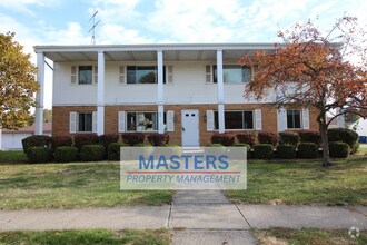 Building Photo - 135 Edgewood Dr