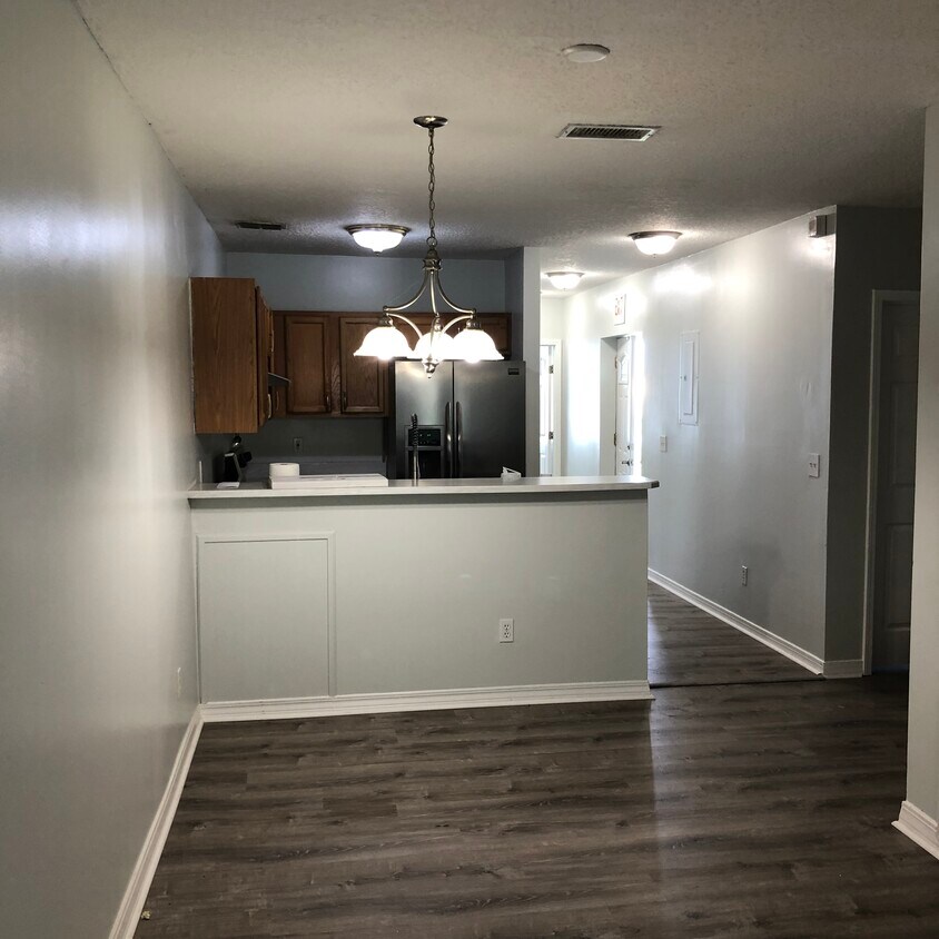 Kitchen - 102 Plantation Point Dr