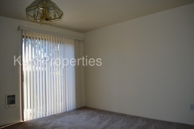 Building Photo - 3753 SE 108th Ave