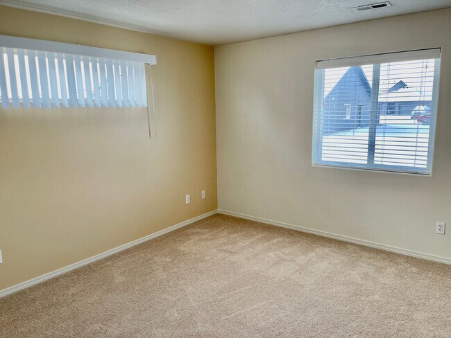 Foto del edificio - New on the Market!