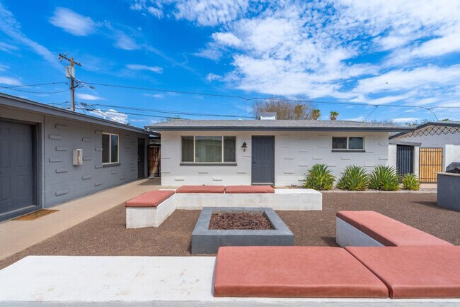 Building Photo - Fashion Square Apt3|SWVillage|Scottsdale|8...