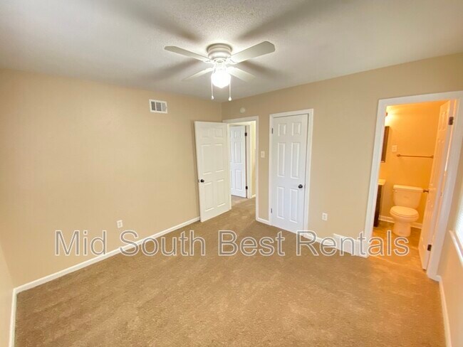 Foto del edificio - 3067 Rainier Dr