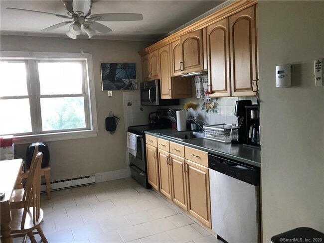 Foto del edificio - 84 Seaside Ave