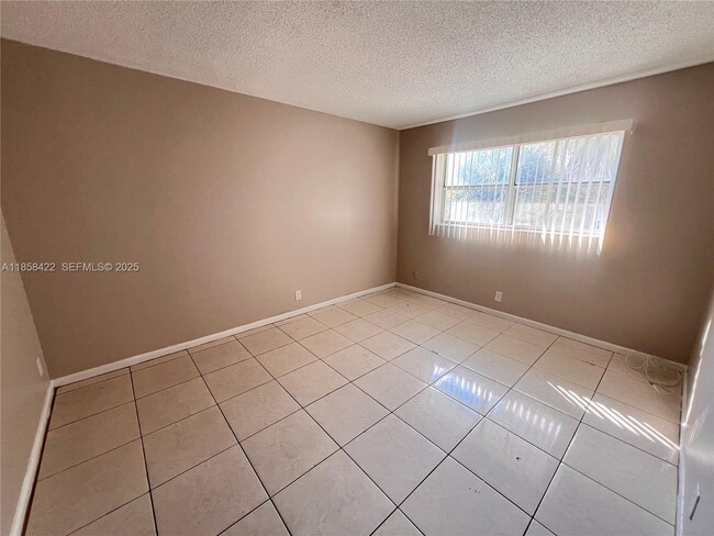 Foto del edificio - 1200 SW 50th Ave