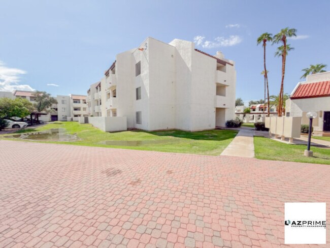 Foto del edificio - Stunning Fully-Furnished 2/2 Glendale Cond...