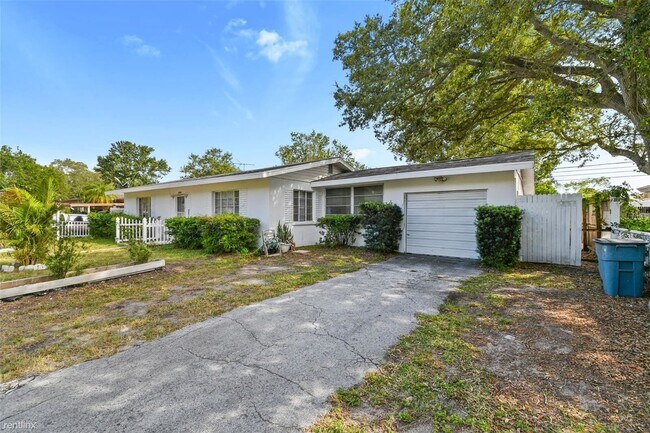 Building Photo - 2 br, 1 bath House - 4840 48Th Avenue N