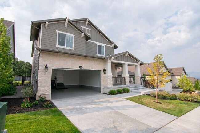 Foto del edificio - Gorgeous 2-Story Home In a Gated Community!