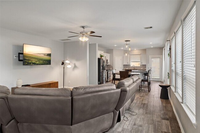 Foto del edificio - 3021 Wedgewood Bay Ct