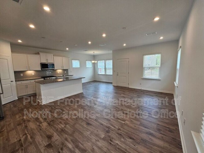 Foto del edificio - 14036 Penbury Ln