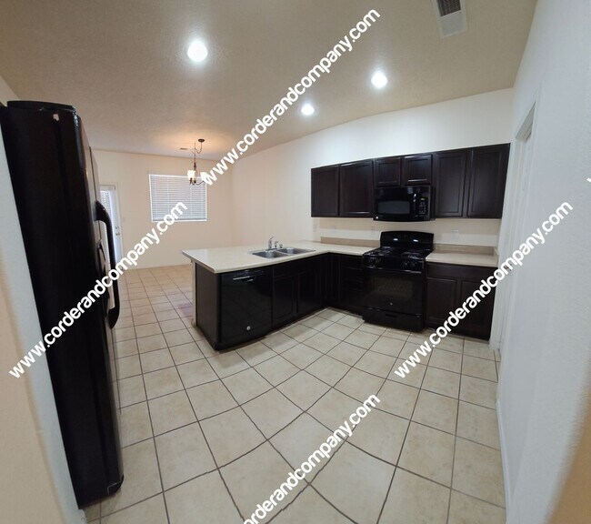 Building Photo - Spacious Two Story, 2 Bedrooms, 2.5 Bathro...