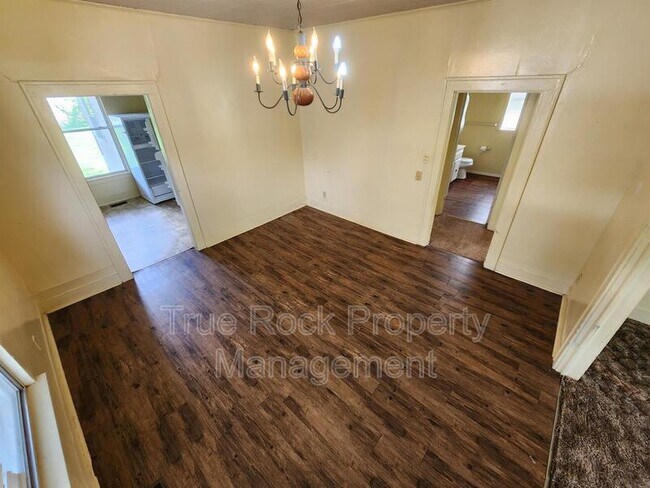 Foto del edificio - 908 E 15th St