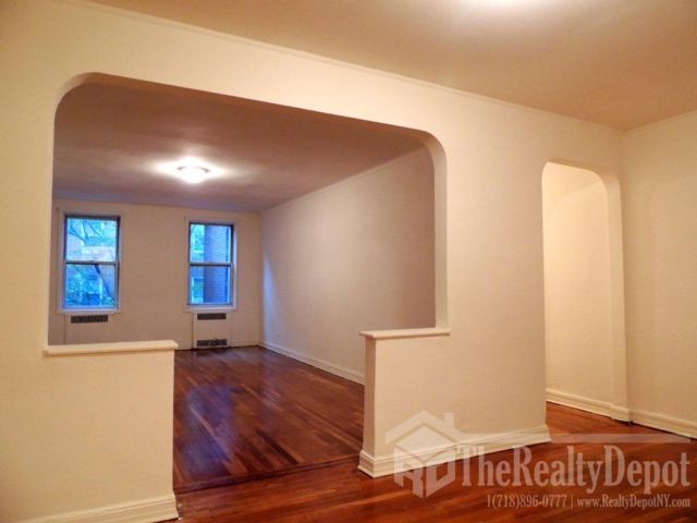 Foto del edificio - 8343 118th St