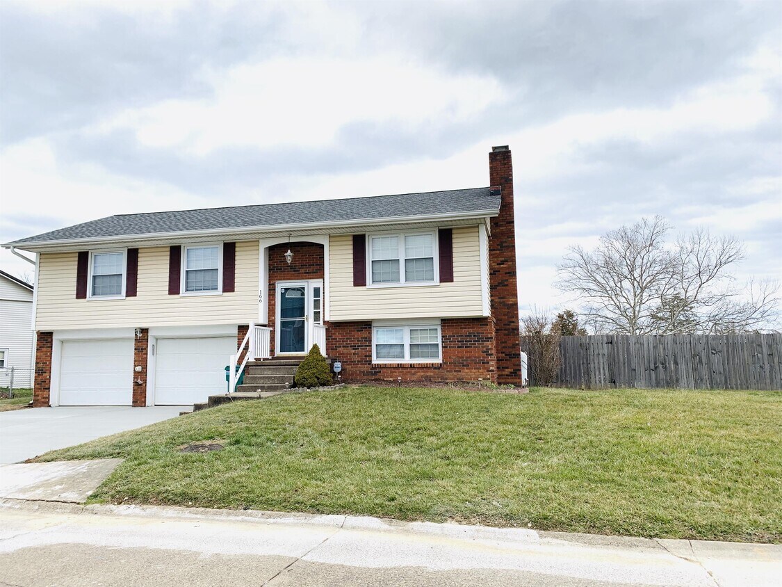 166 Washington Cir, Hurricane, WV 25526 House Rental in Hurricane, WV