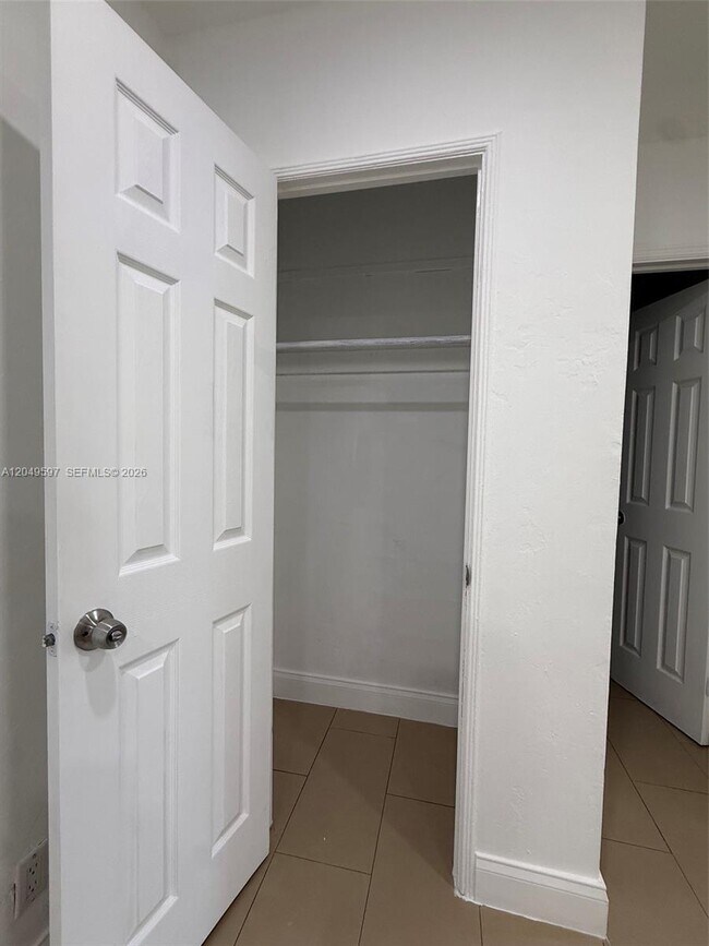 Foto del edificio - 6723 NE Miami Pl