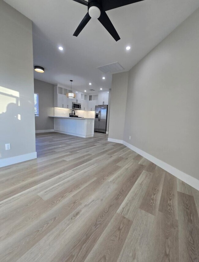 Foto del edificio - Brand New 2025 built 800 sq ft 2 bedroom 2...