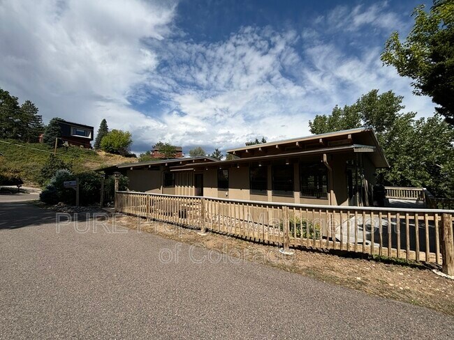 Foto del edificio - 14471 Applewood Ridge Rd