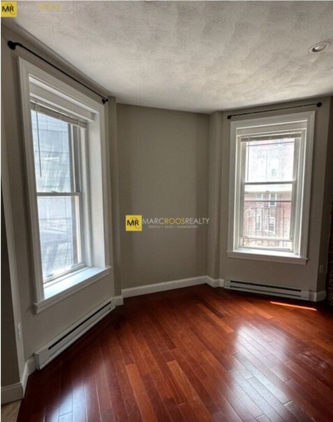 Building Photo - 251 Newbury St