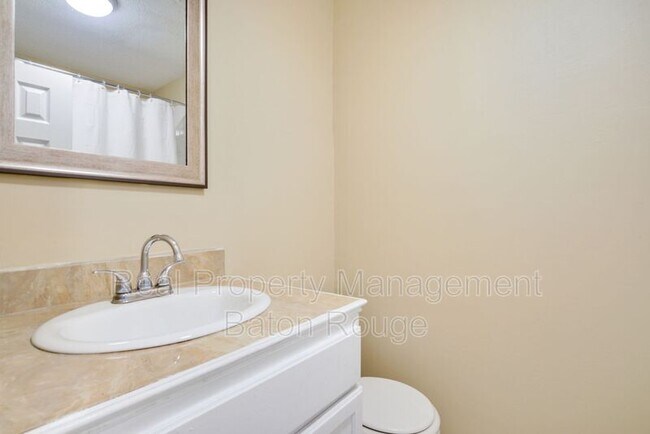 Building Photo - 16516 Vermillion Dr