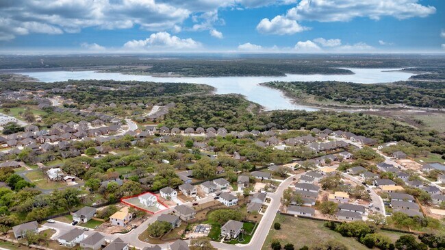Building Photo - 124 Driftwood Hills Way